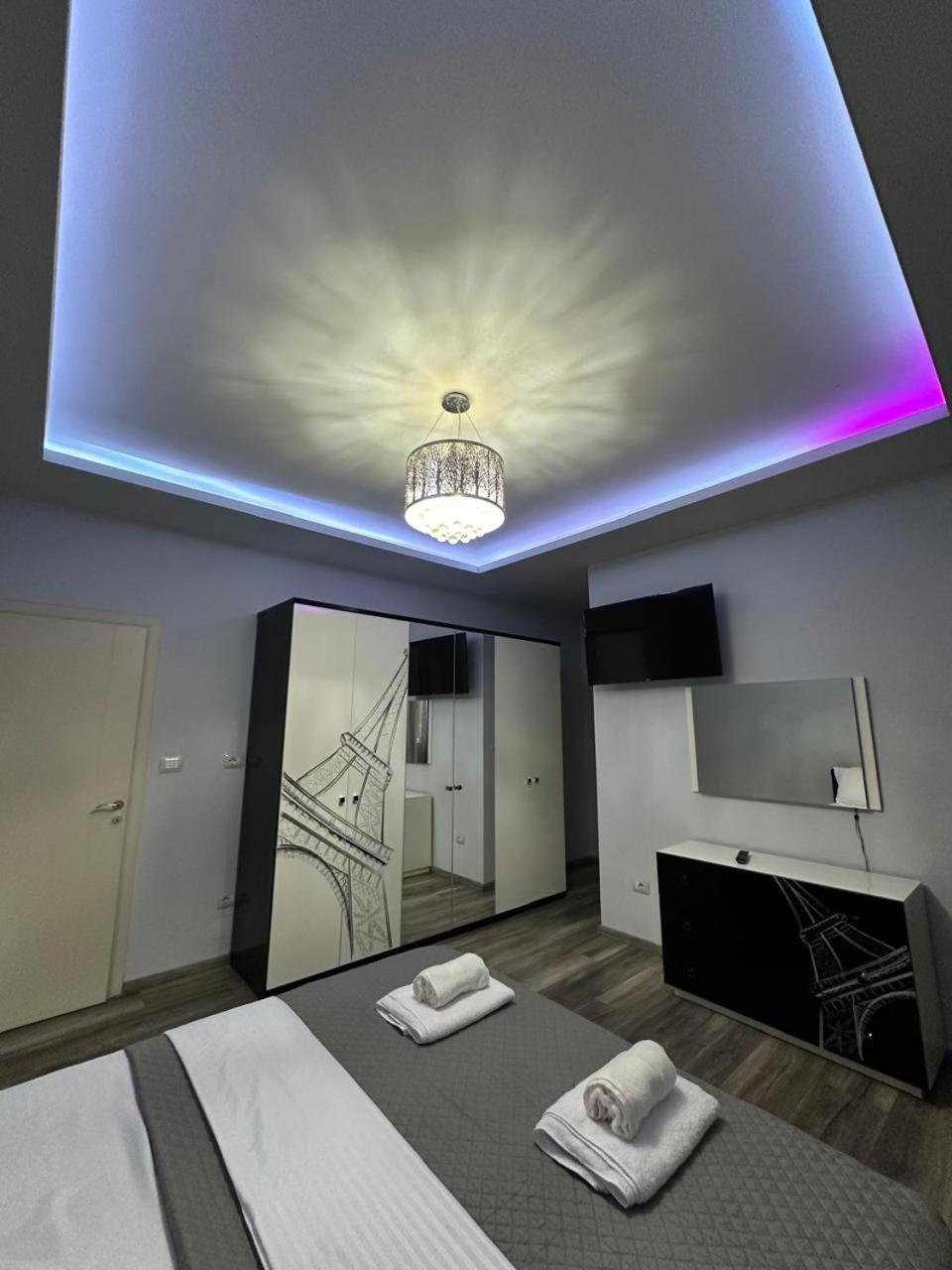 Host Apartments Shkodër Buitenkant foto