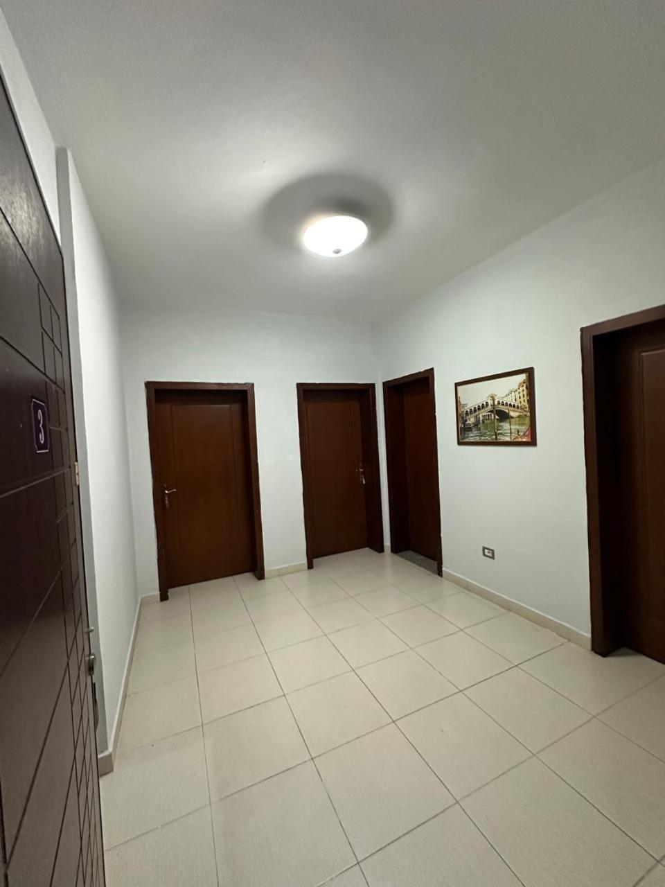 Host Apartments Shkodër Buitenkant foto
